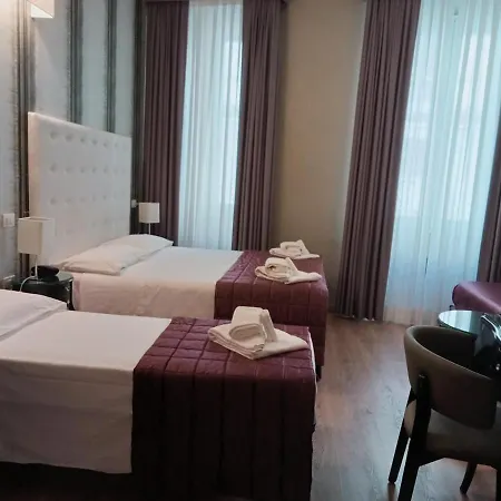 Montreal Otel Floransa