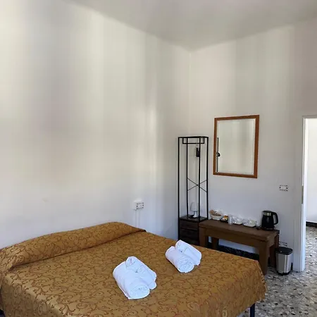 Montreal Hotel 3*