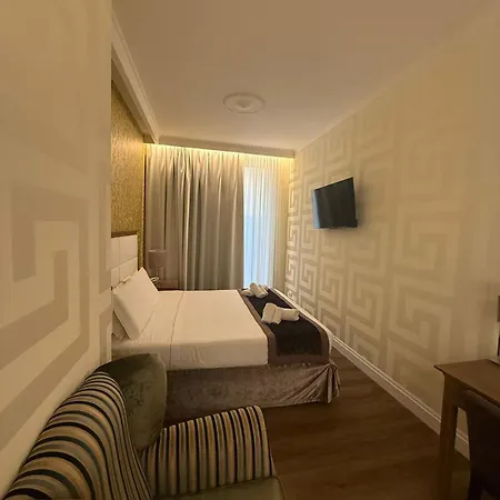 Montreal Hotel 3*