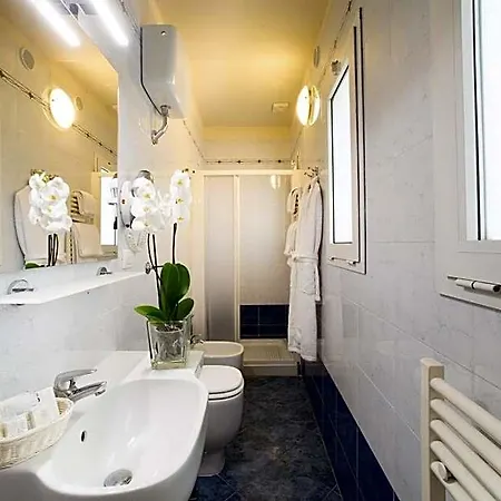Montreal Hotel 3*