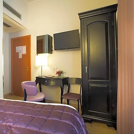 Montreal Hotel