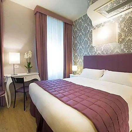 Hotel Montreal 3*