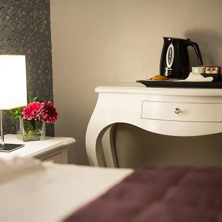 Hotel Montreal 3*