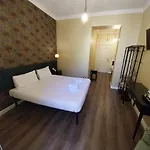 Отель Montreal